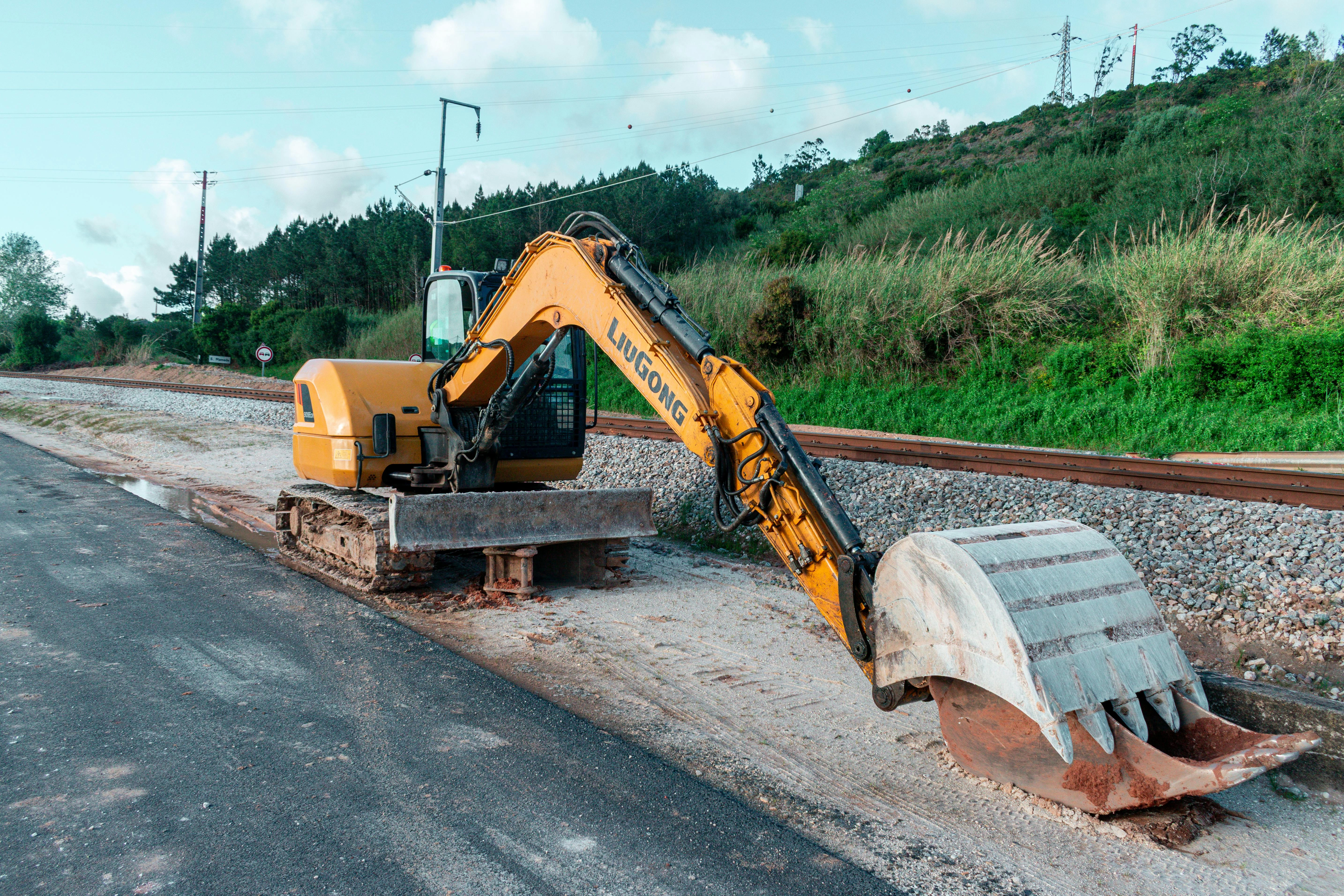 Midi Excavator 3t-5t